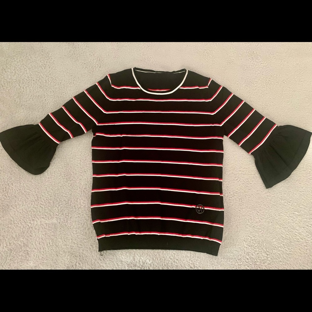 Women’s Lace Sleeved Sweater